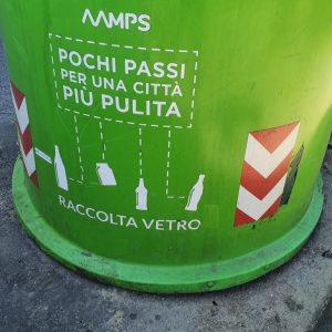 Campana stradale raccolta vetro